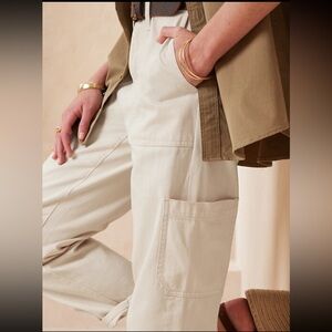 Banana Republic high rise barrel carpenter pants light ecru size 29/8 tall